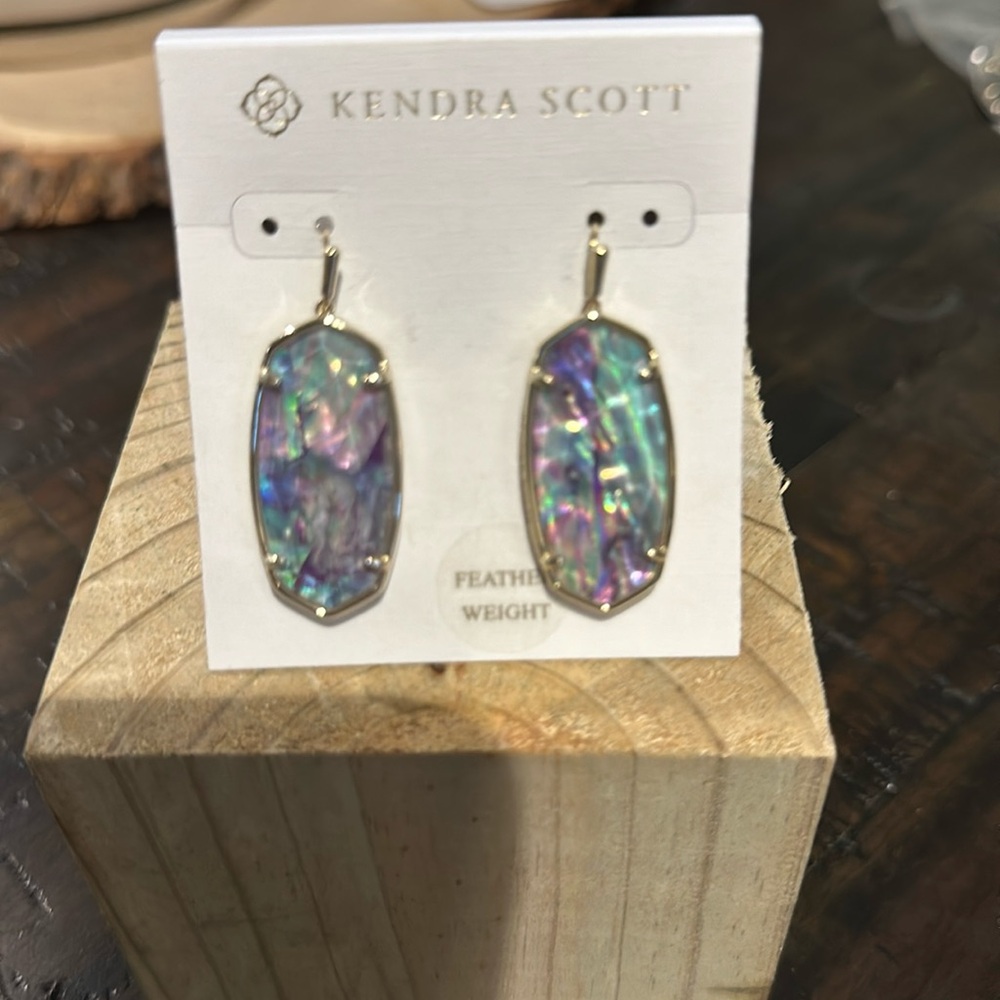 Kendra Scott Elle earrings